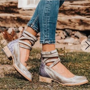 Freebird by Steven Martina Ice Multi  Boots size 8 NIB